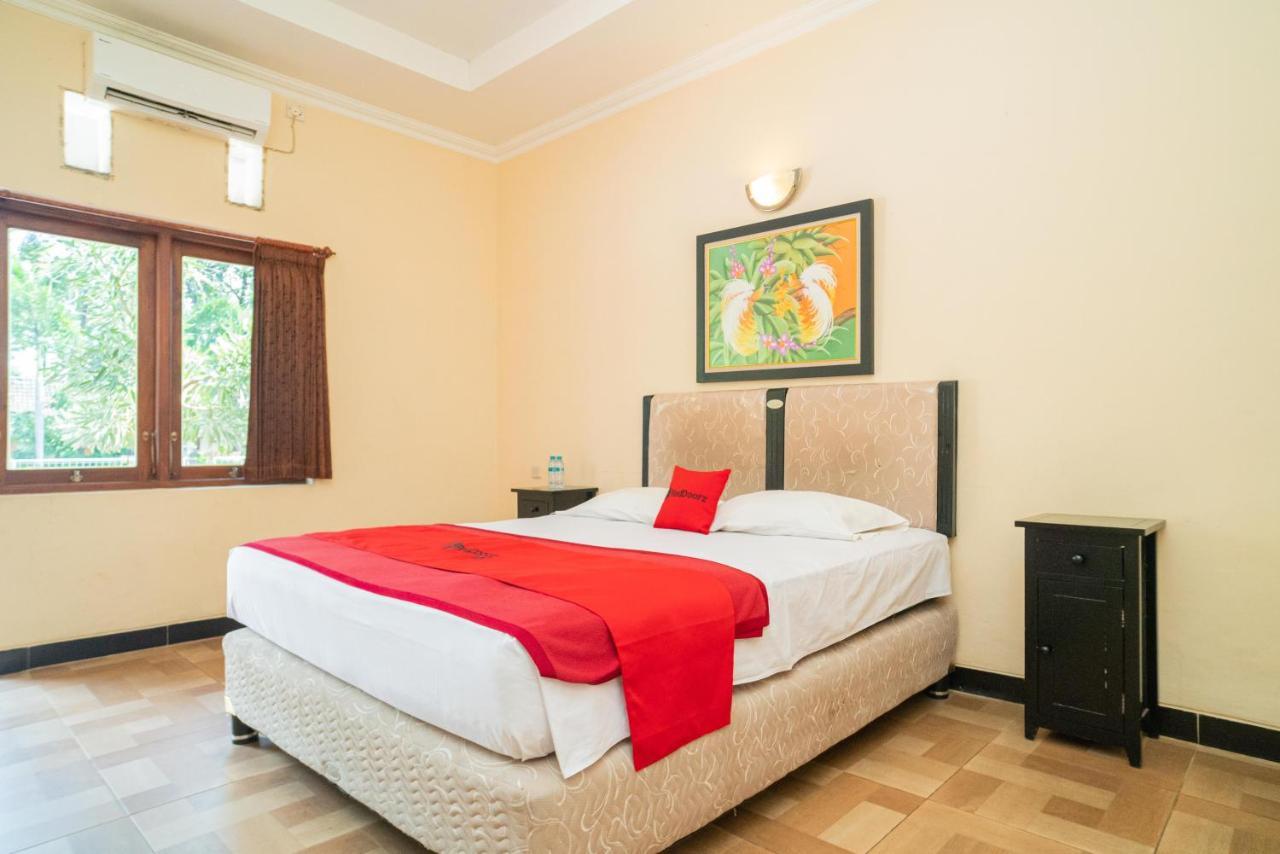 Reddoorz @ Panglima Sudirman Madiun Hotel Екстериор снимка