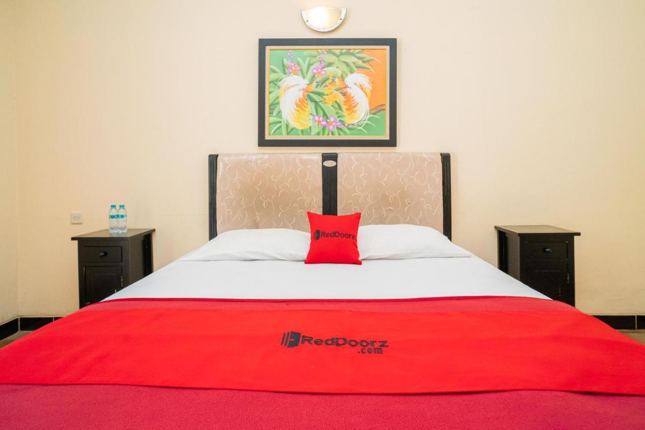 Reddoorz @ Panglima Sudirman Madiun Hotel Екстериор снимка