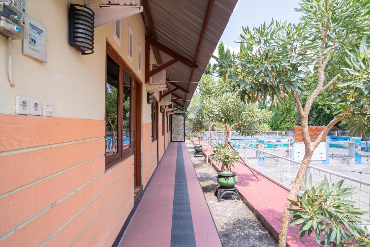 Reddoorz @ Panglima Sudirman Madiun Hotel Екстериор снимка
