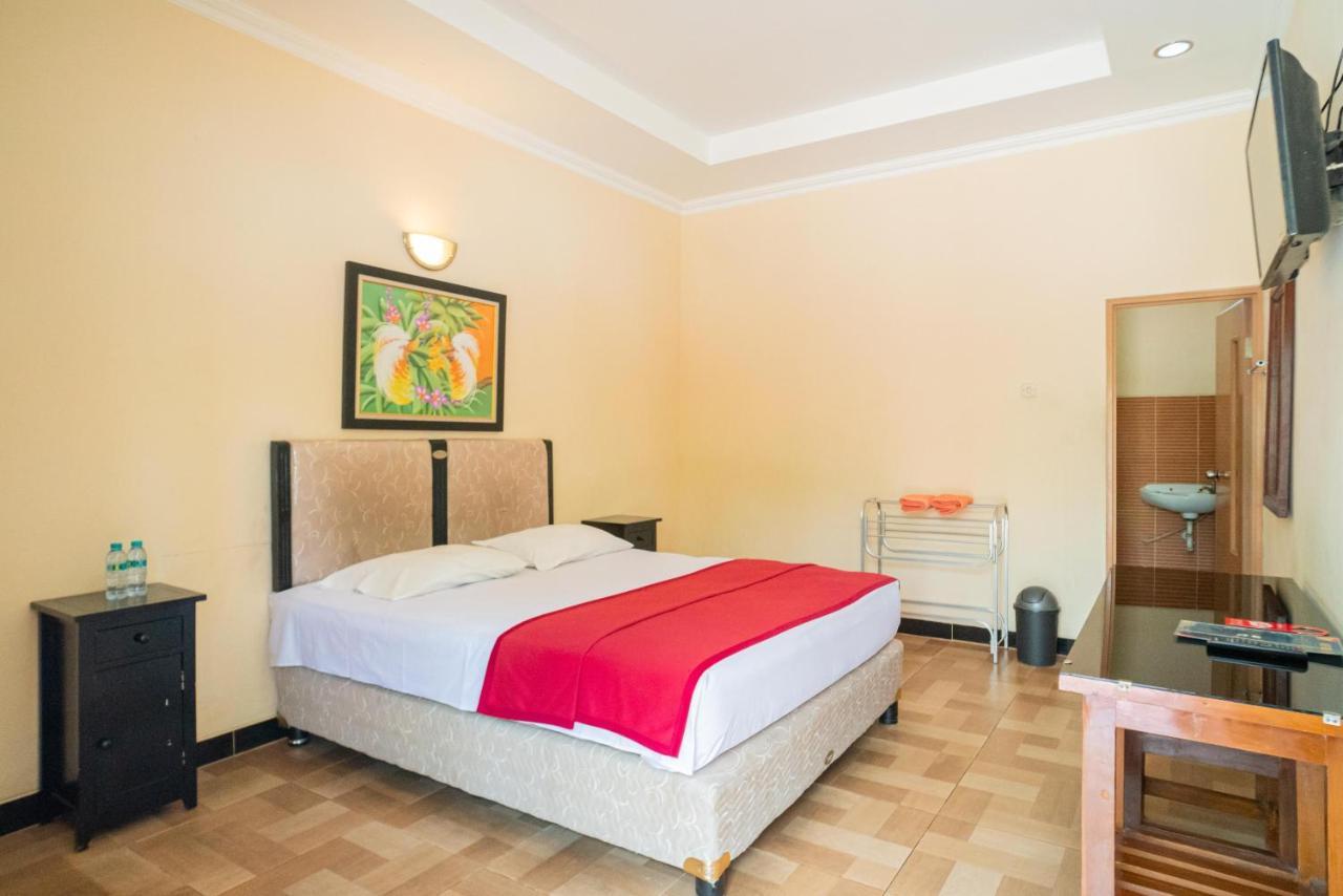 Reddoorz @ Panglima Sudirman Madiun Hotel Екстериор снимка