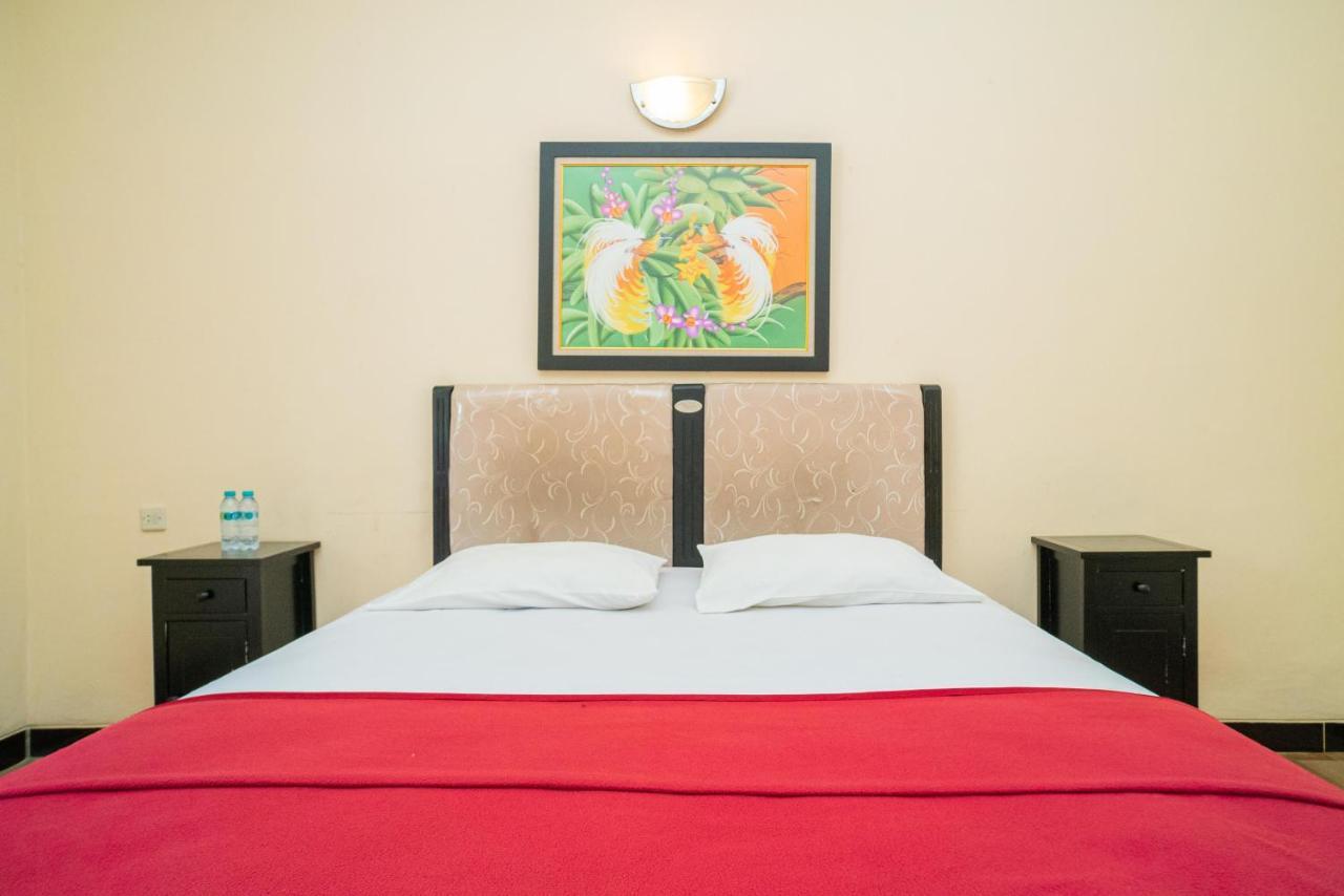 Reddoorz @ Panglima Sudirman Madiun Hotel Екстериор снимка