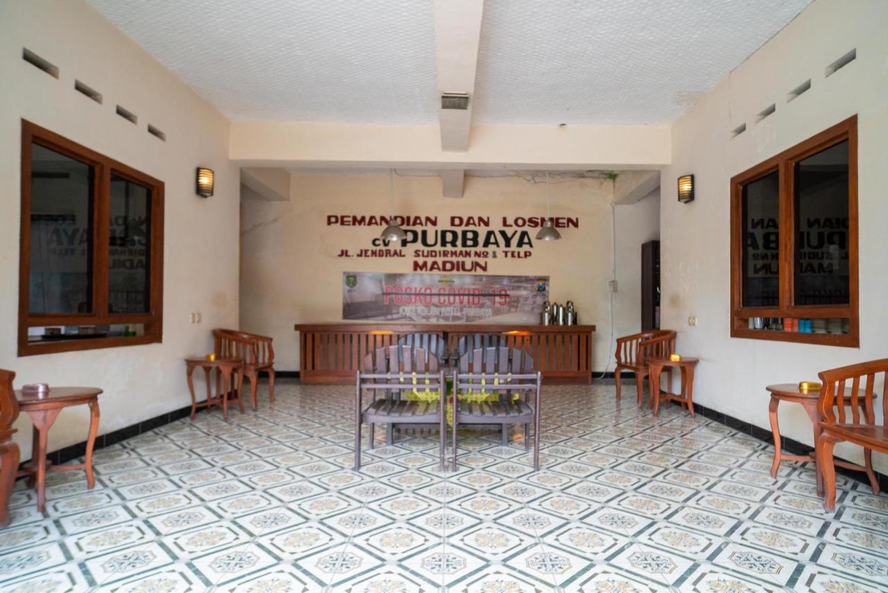 Reddoorz @ Panglima Sudirman Madiun Hotel Екстериор снимка